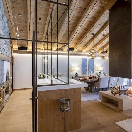 The Summit Of Tranquility: Chalet Sanctuary Apartment *